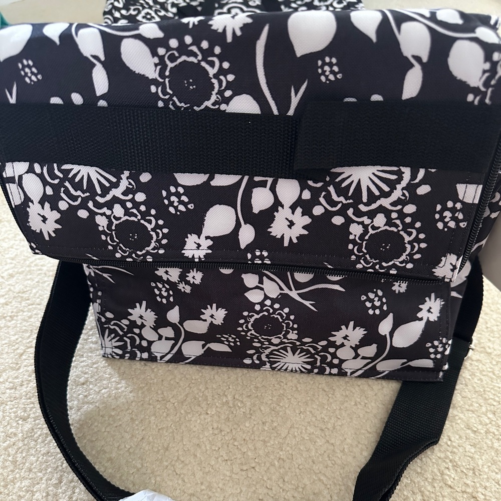 Thirty-One Black and White thermal Bag